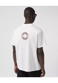 Burberry - BURBERRY - Biała koszulka z graficznym nadrukiem. Okazja: na co dzień. Kolor: biały. Materiał: jeans, bawełna, elastan. Wzór: nadruk. Styl: klasyczny, casual, elegancki #3