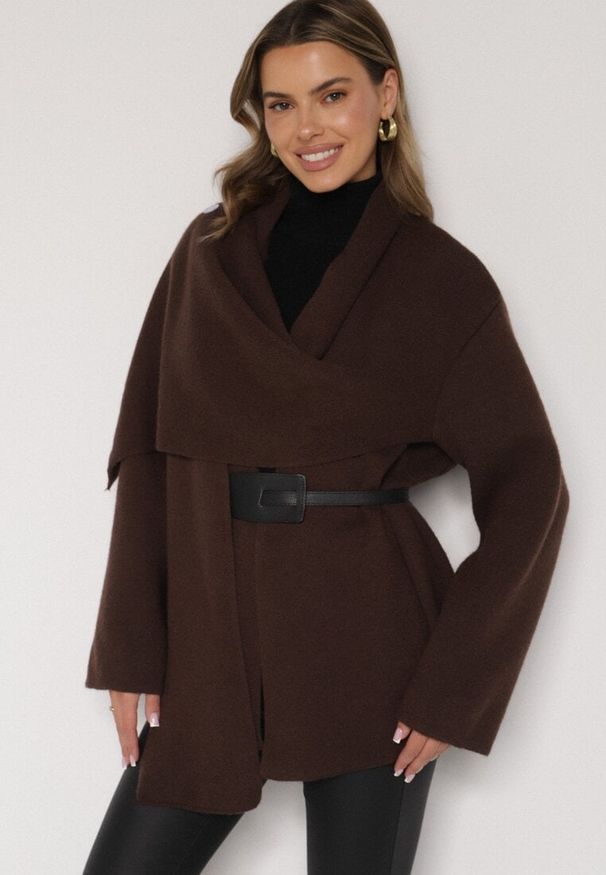 Born2be - Brązowy Wiskozowy Kardigan z Paskiem i Narzutką Rewedisa. Okazja: na spotkanie biznesowe, do pracy, na randkę. Kolor: brązowy. Materiał: wiskoza. Styl: elegancki, biznesowy