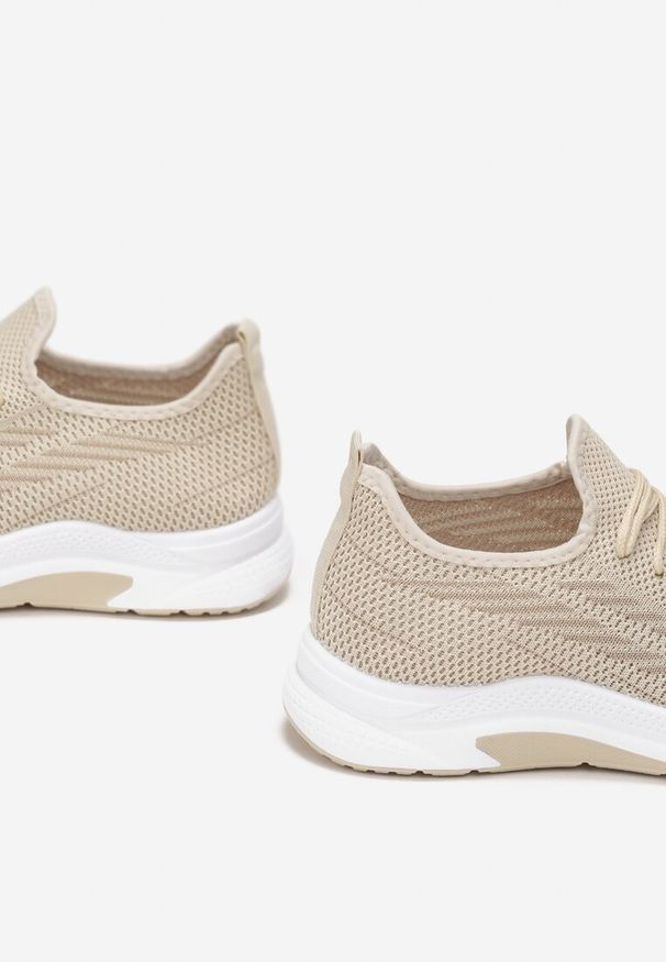 Born2be - Beżowe Buty Sportowe Salmerus. Wysokość cholewki: przed kostkę. Nosek buta: okrągły. Kolor: beżowy. Materiał: materiał. Szerokość cholewki: normalna. Wzór: aplikacja