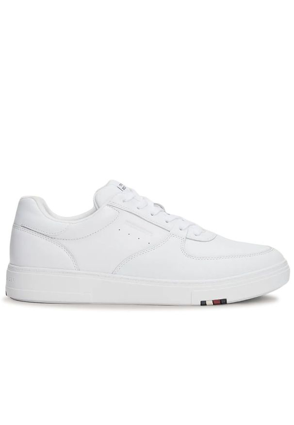 TOMMY HILFIGER - Buty Tommy Hilfiger Modern Leather Trainers FM0FM04941-YBS - białe. Okazja: na co dzień. Kolor: biały. Materiał: poliester, guma, skóra. Szerokość cholewki: normalna