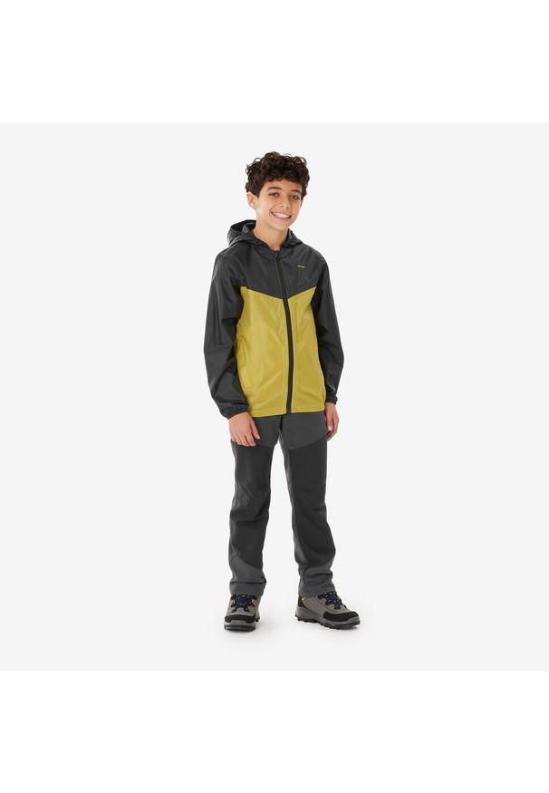 quechua - Kurtka turystyczna dla dzieci Quechua MH100 wodoodporna. Kolor: szary, wielokolorowy, zielony. Materiał: materiał. Sezon: lato. Styl: sportowy. Sport: turystyka piesza