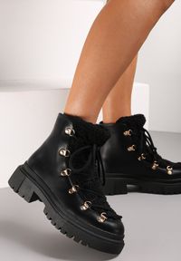 Renee - Czarne Traperki Venantia. Wysokość cholewki: za kostkę. Zapięcie: sznurówki. Kolor: czarny. Materiał: materiał, futro. Szerokość cholewki: normalna #1