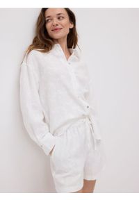 Reserved - Muślinowe szorty - biały. Kolor: biały. Materiał: bawełna #1