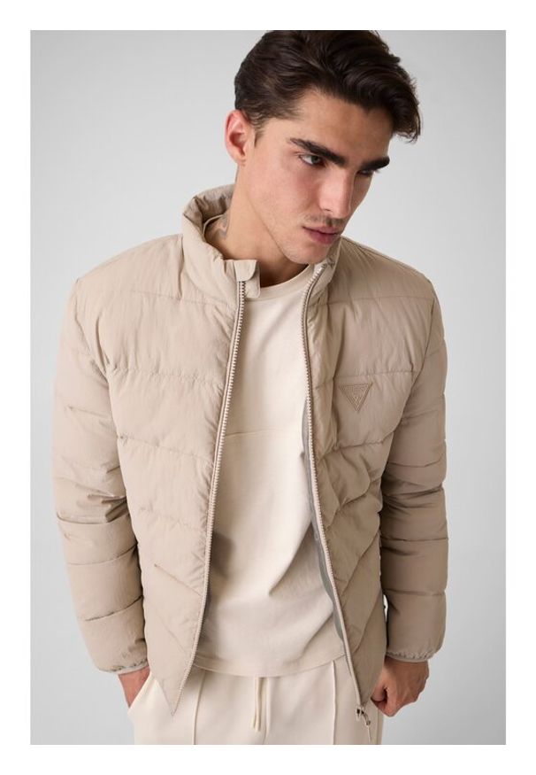 Guess Kurtka przejściowa 182064 Beżowy Classic Fit. Kolor: beżowy