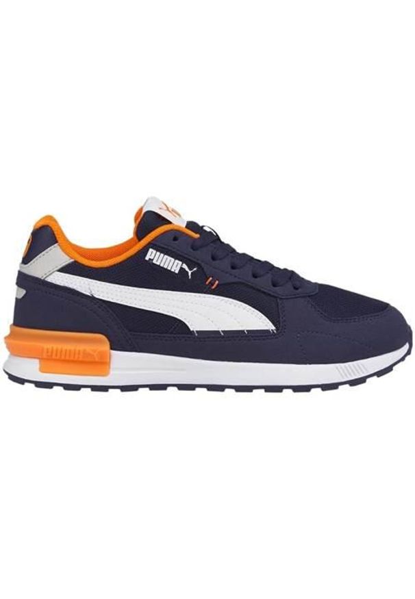 Buty do chodzenia dla dzieci Puma Graviton JR. Zapięcie: sznurówki. Kolor: biały, wielokolorowy, czarny, niebieski. Materiał: guma, materiał, tkanina, syntetyk. Szerokość cholewki: normalna. Sport: turystyka piesza