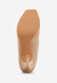 Born2be - Beżowe Eleganckie Klapki na Szpilce z Paskiem na Palec w stylu Japonek Undime. Okazja: na co dzień. Kolor: beżowy. Sezon: lato. Obcas: na szpilce. Styl: elegancki #4