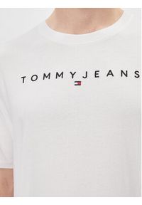 Tommy Jeans T-Shirt Tjm Reg Linear Logo Tee Ext DM0DM17993 Biały Regular Fit. Kolor: biały. Materiał: bawełna #4