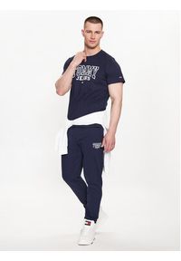 Tommy Jeans Spodnie dresowe DM0DM16782 Granatowy Slim Fit. Kolor: niebieski. Materiał: dresówka, bawełna