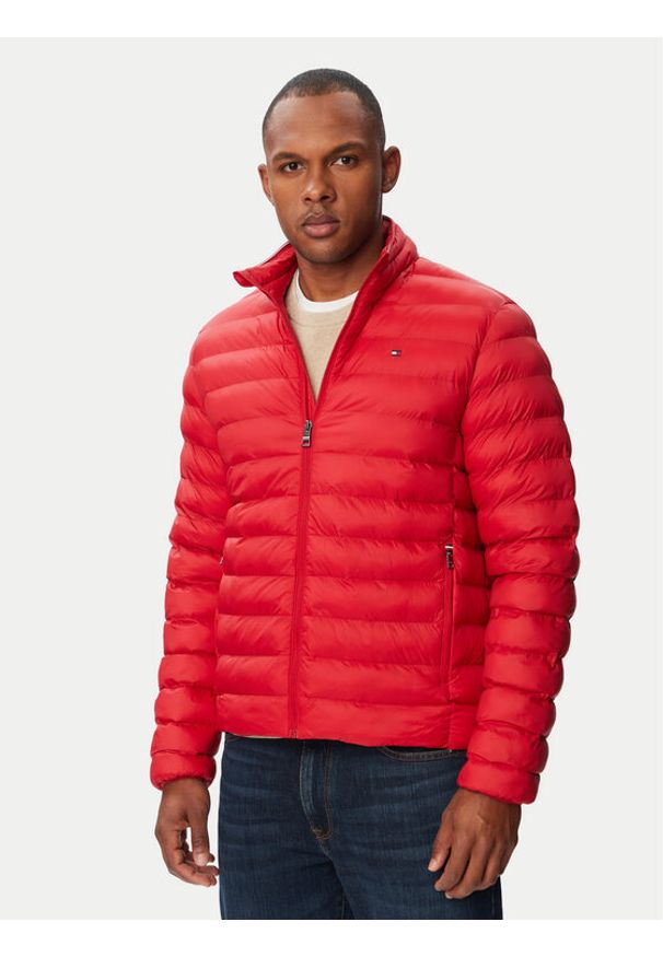 TOMMY HILFIGER - Tommy Hilfiger Kurtka przejściowa MW0MW37634 Czerwony Regular Fit. Kolor: czerwony. Materiał: syntetyk