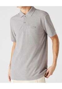 Lacoste - LACOSTE - Szary t-shirt polo ze ściągaczami Regular Fit. Okazja: do pracy. Typ kołnierza: polo. Kolor: szary. Materiał: jeans, bawełna. Styl: elegancki #1