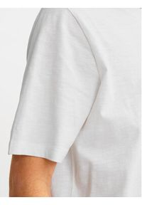 Jack & Jones - Jack&Jones T-Shirt Lafayette 12250435 Biały Standard Fit. Kolor: biały. Materiał: bawełna