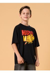 Sinsay - Koszulka z nadrukiem na plecach Marvel - czarny. Kolor: czarny. Wzór: nadruk, motyw z bajki #1