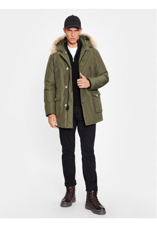 Woolrich Kurtka puchowa Arctic CFWOOU0482MRUT0001 Zielony Regular Fit. Kolor: zielony. Materiał: bawełna