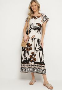 Born2be - Czarna Rozkloszowana Sukienka z Wiskozy w Wakacyjny Wzór Ellioma. Okazja: na spacer. Kolor: czarny. Materiał: wiskoza. Długość rękawa: krótki rękaw. Sezon: lato. Styl: wakacyjny #5