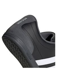 Adidas - Buty męskie adidas Caflaire FV8553. Okazja: na co dzień. Zapięcie: pasek. Materiał: materiał, guma, zamsz. Szerokość cholewki: normalna. Wzór: paski #4