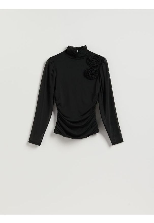 Reserved - Bluzka z kwiatową aplikacją - czarny. Kolor: czarny. Materiał: dzianina. Wzór: aplikacja, kwiaty