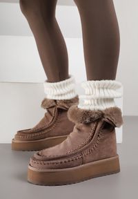 Born2be - Ciemnobeżowe Śniegowce z Przeszyciami Oliwedea. Okazja: na co dzień. Kolor: beżowy. Materiał: jeans. Styl: casual, elegancki #5