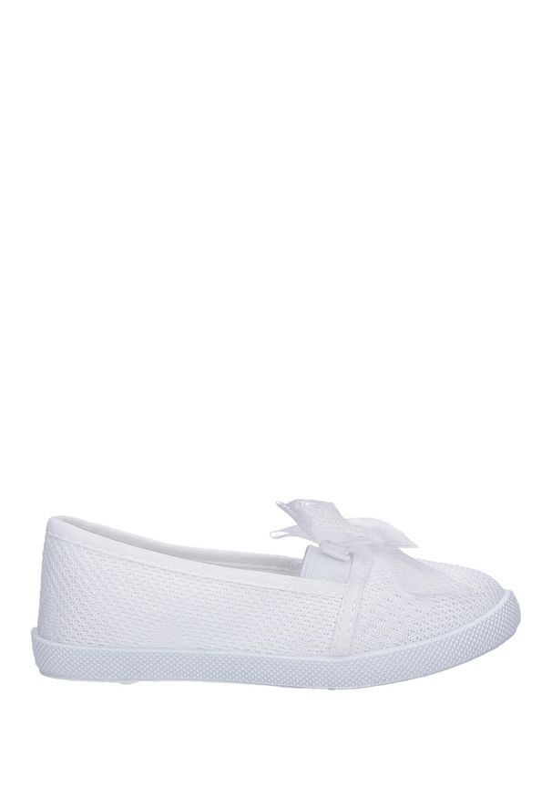 Casu - Białe trampki slip on z kokardką casu 3155. Zapięcie: bez zapięcia. Kolor: biały