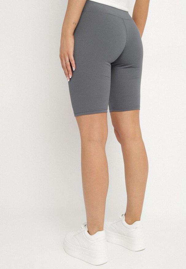 Born2be - Szare Szorty Kolarki z Prążkowanej Tkaniny z Wysokim Stanem Rinwena. Okazja: na co dzień. Stan: podwyższony. Kolor: szary. Materiał: tkanina, prążkowany. Styl: elegancki, casual