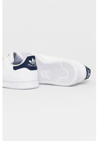 adidas Originals Buty H68621 kolor biały H68621-WHT/DKBLU. Nosek buta: okrągły. Zapięcie: sznurówki. Kolor: biały. Materiał: materiał, guma #5