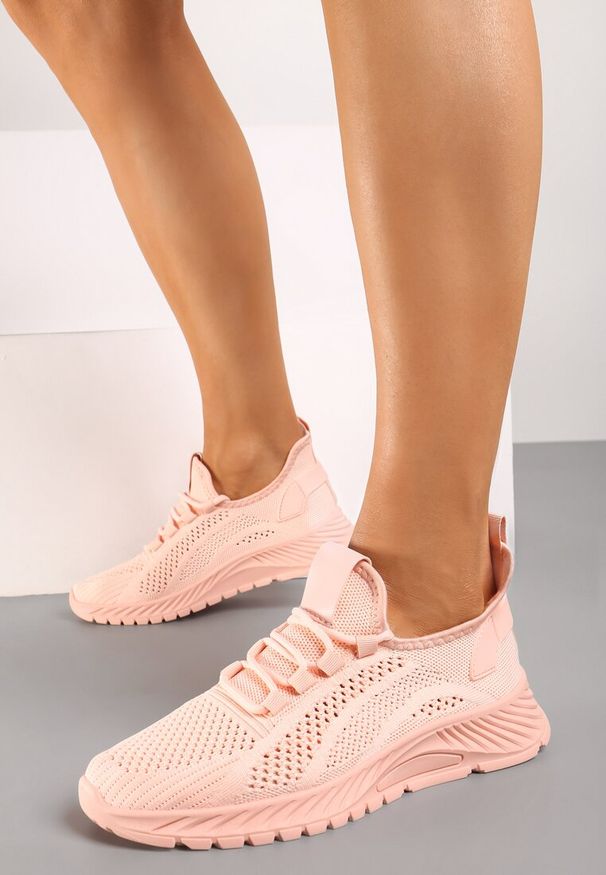 Born2be - Różowe Buty Sportowe Elona. Zapięcie: bez zapięcia. Kolor: różowy. Materiał: jeans, materiał. Wzór: aplikacja. Obcas: na płaskiej podeszwie