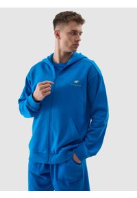 4f - 4F Bluza dresowa rozpinana z kapturem z bawełny organicznej męska - kobaltowa XXL. Okazja: na co dzień. Typ kołnierza: kaptur. Kolor: niebieski. Materiał: bawełna, dresówka. Wzór: gładki, nadruk, ze splotem. Styl: sportowy, casual