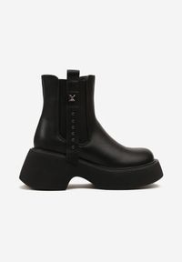 Born2be - Czarne Botki Sztyblety na Platformie z Metalicznymi Zdobieniami przy Cholewce Tulirina. Okazja: na co dzień. Zapięcie: zamek. Kolor: czarny. Materiał: jeans, skóra. Szerokość cholewki: normalna. Wzór: aplikacja. Obcas: na platformie. Styl: casual, rockowy