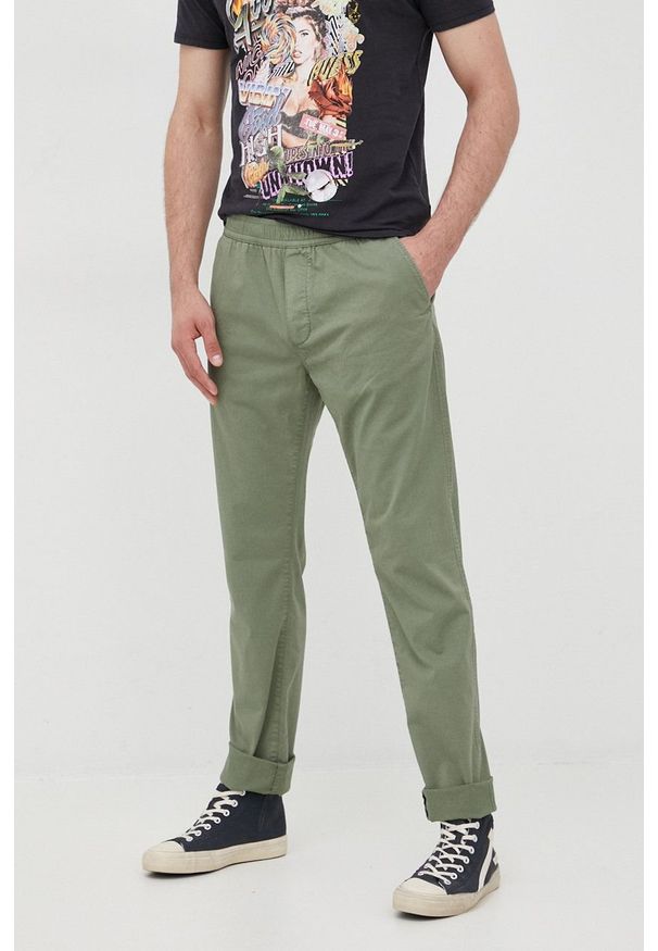 s.Oliver spodnie męskie kolor zielony joggery. Kolor: zielony. Materiał: tkanina. Wzór: gładki