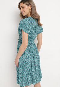 Born2be - Niebieska Sukienka z Wiskozy z Kopertowym Dekoltem i Gumką w Talii Moanalise. Kolor: niebieski. Materiał: wiskoza. Sezon: lato. Typ sukienki: kopertowe #3