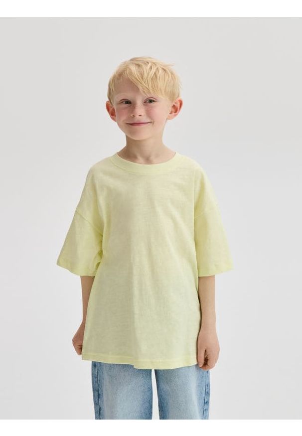 Reserved - Bawełniany t-shirt oversize - zielony. Kolor: zielony. Materiał: bawełna
