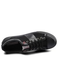 Trampki damskie Cross Jeans, z materiału tekstylnego o wzmocnionej strukturze z klasycznym sznurowaniem gumowym noskiem oraz płaską podeszwą, czarne,. Okazja: na co dzień. Kolor: czarny. Materiał: materiał, guma. Szerokość cholewki: normalna. Obcas: na płaskiej podeszwie. Styl: klasyczny #4