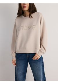 Reserved - Bluza z haftem - beżowy. Kolor: beżowy. Materiał: dzianina. Wzór: haft
