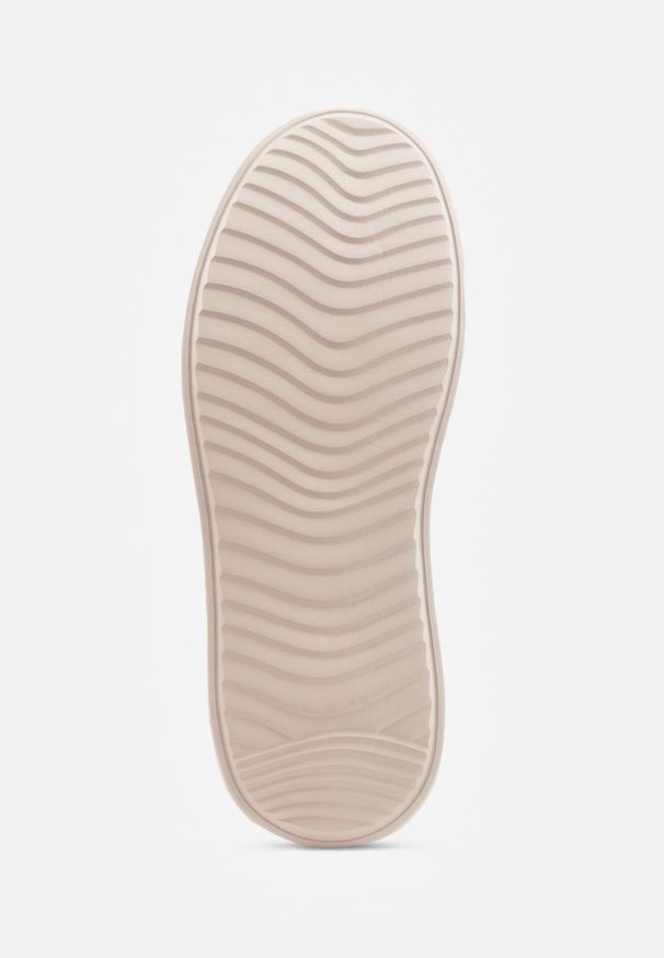 Born2be - Granatowe Skórzane Sneakersy na Grubej Podeszwie Zdobione Drobną Perforacją Serinatea. Okazja: na co dzień. Kolor: niebieski. Materiał: skóra. Wzór: aplikacja