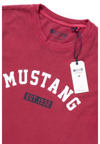 Mustang - MUSTANG T SHIRT Alex C Print RHUBARB 1008151 7194. Kolor: czerwony. Wzór: nadruk #4