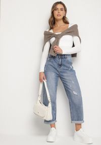 Born2be - Niebieskie Jeansy o Kroju Boyfriend Zdobione Przetarciami Hanorie. Okazja: na co dzień, na spacer. Kolor: niebieski. Wzór: aplikacja. Styl: casual #6