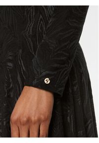 Nissa Sukienka codzienna RZ14523 Czarny Slim Fit. Okazja: na co dzień. Kolor: czarny. Materiał: wiskoza. Typ sukienki: proste. Styl: casual #4