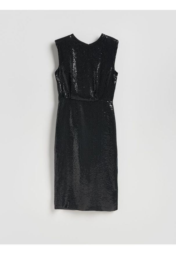 Reserved - Sukienka midi z cekinami - czarny. Kolor: czarny. Materiał: tkanina. Typ sukienki: proste. Długość: midi