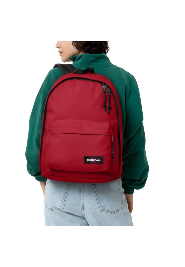 Eastpak - Plecak Out Of Office Czerwony - EK0007677J2. Kolor: czerwony