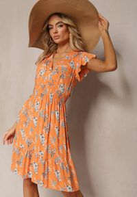 Renee - Pomarańczowa Kopertowa Sukienka Letnia z Bawełny w Kwiaty Ilivanna. Kolor: pomarańczowy. Materiał: bawełna. Wzór: kwiaty. Sezon: lato. Typ sukienki: kopertowe