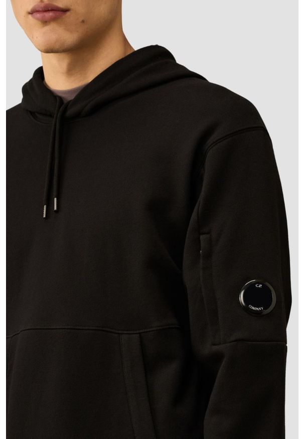 C.P. Company - C.P. COMPANY Czarna bluza męska Sweat Hooded. Okazja: na co dzień. Typ kołnierza: kaptur. Kolor: czarny. Materiał: bawełna. Długość rękawa: długi rękaw. Długość: długie. Styl: klasyczny, casual