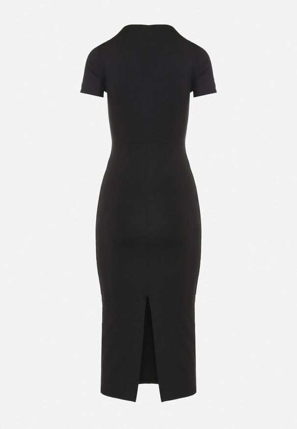 Born2be - Czarna Sukienka Dopasowana Bodycon z Dekoltem w Serek Efricene. Okazja: na co dzień. Typ kołnierza: dekolt w serek. Kolor: czarny. Materiał: jeans. Długość rękawa: krótki rękaw. Typ sukienki: bodycon. Styl: casual, klasyczny