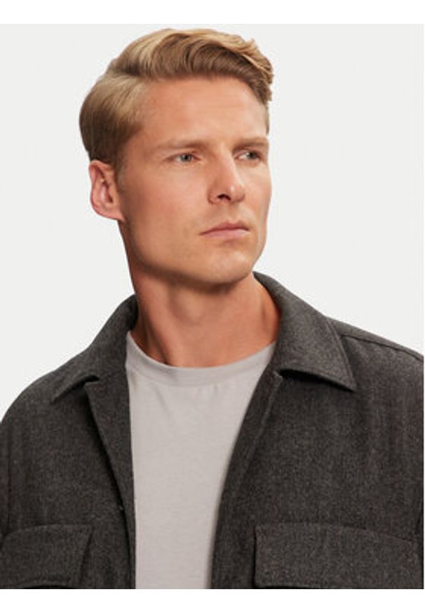 Marc O'Polo Kurtka przejściowa 429 0194 74138 Szary Loose Fit. Typ kołnierza: polo. Kolor: szary. Materiał: wełna