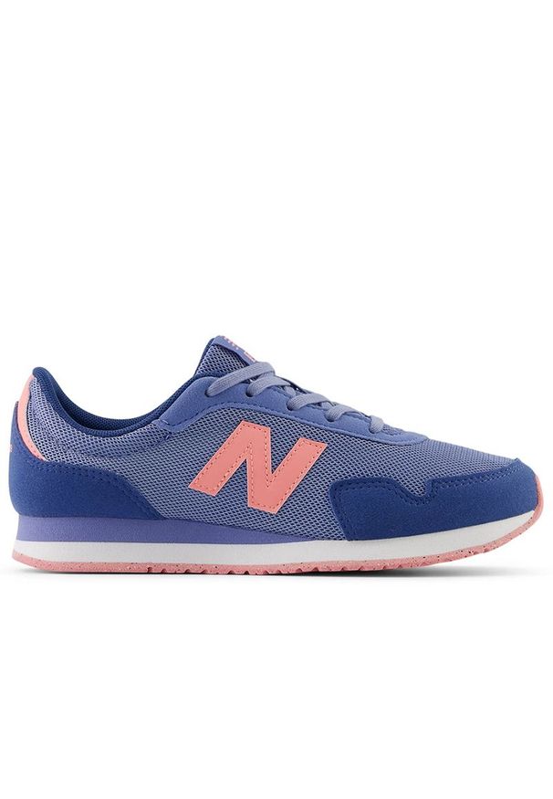 Buty młodzieżowe New Balance G3232Q2 - niebieskie. Okazja: na co dzień. Kolor: niebieski. Materiał: materiał, syntetyk, guma. Szerokość cholewki: normalna