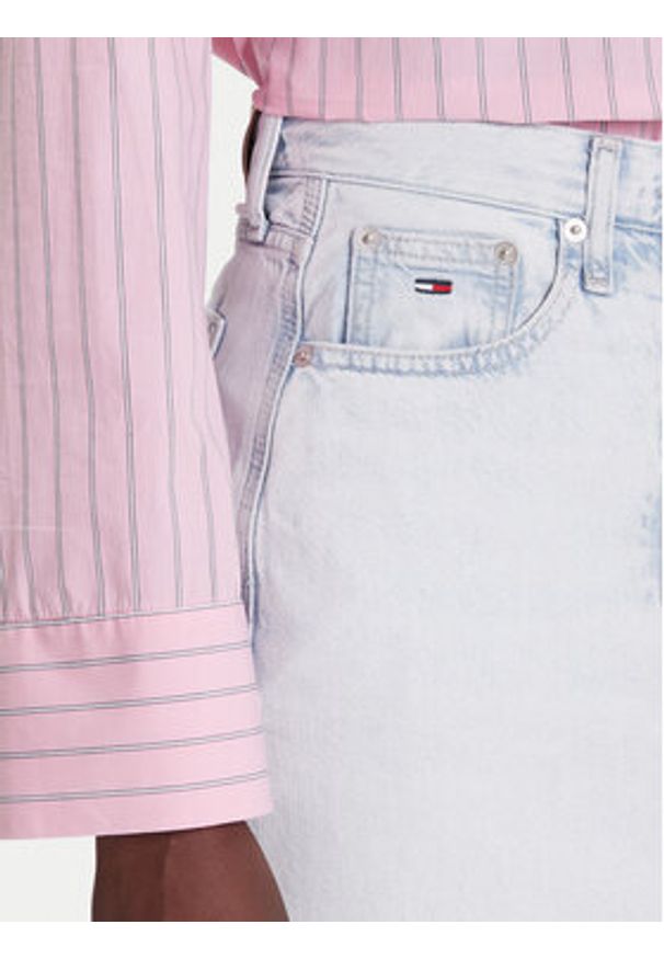 Tommy Jeans Spódnica jeansowa Claire DW0DW21069 Niebieski Regular Fit. Kolor: niebieski. Materiał: bawełna, lyocell