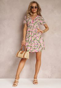 Renee - Różowa Rozkloszowana Sukienka Mini z Krótkimi Rękawami z Wiskozy Greenley. Okazja: na co dzień. Kolor: różowy. Materiał: wiskoza. Długość rękawa: krótki rękaw. Styl: casual. Długość: mini #4