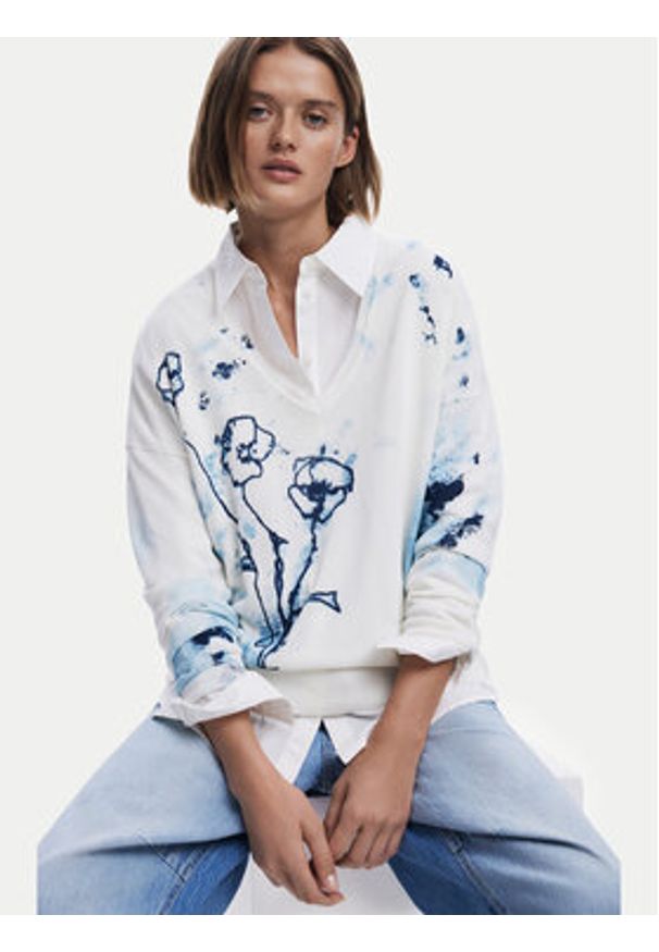 Desigual Sweter 25SWJF33 Écru Regular Fit. Materiał: wiskoza