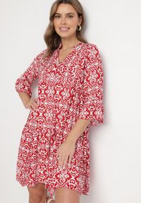 Born2be - Czerwona Bawełniana Sukienka Rozkloszowana z Falbanką w Ornamentalny Wzór Laneloren. Kolor: czerwony. Materiał: bawełna #3