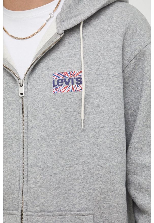 Levi's® - Levi's bluza męska kolor szary z kapturem z nadrukiem. Okazja: na spotkanie biznesowe. Typ kołnierza: kaptur. Kolor: szary. Wzór: nadruk. Styl: biznesowy