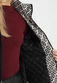 Born2be - Czarna Kurtka Parka z Kapturem z Ozdobną Wyściółką Tiolara. Okazja: na spacer, na co dzień. Typ kołnierza: kaptur. Kolor: czarny. Materiał: jeans. Styl: casual, sportowy #3