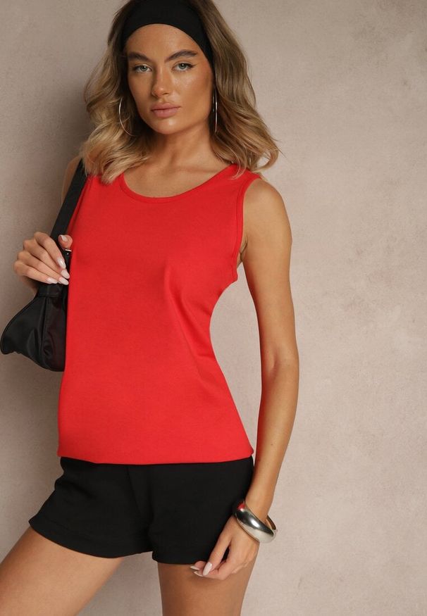 Renee - Czerwona Basicowa Koszulka z Bawełny Zirevina. Kolor: czerwony. Materiał: bawełna